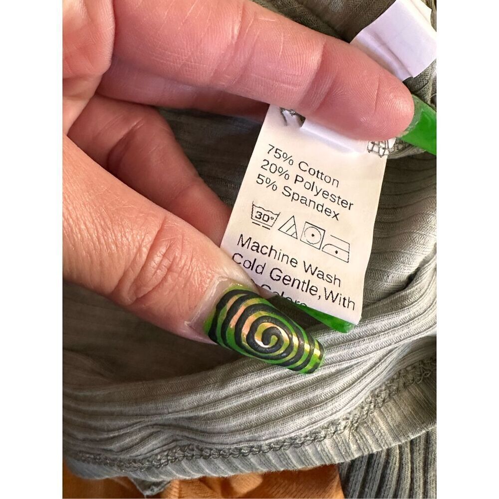 SHEIN Ribbed Olive Green and White Tie-dyed Cropped Long Sleeved Button Front Sh - Picture 4 of 9